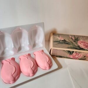 Vintage Avon Touch of Roses Perfumed Soap Set 3 Pink Rosebud Guest Soaps New Box